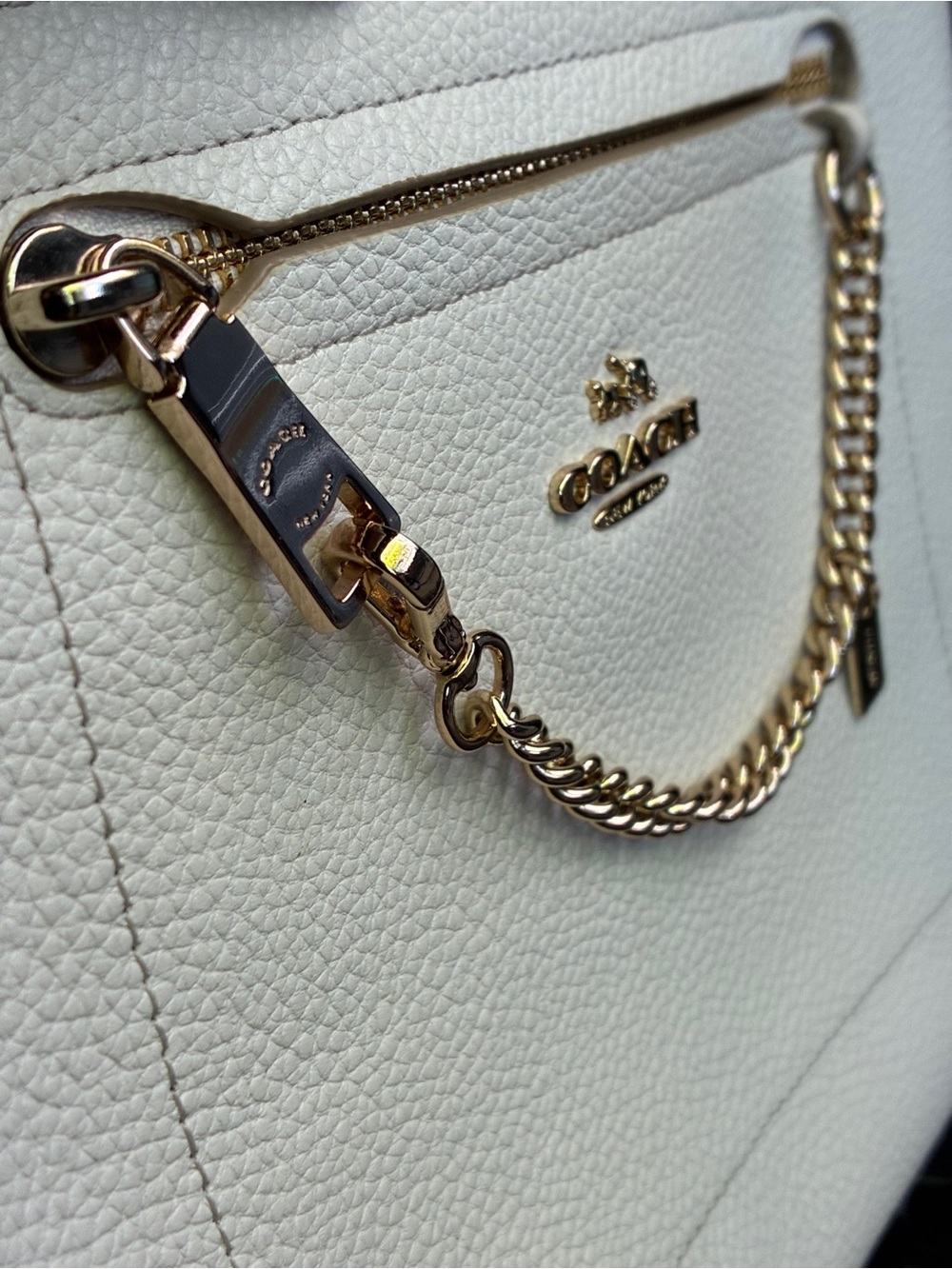 Coach White Pebbled Leather Chain Wristlet Clutch with Gold Hardware - Picture 12 of 14